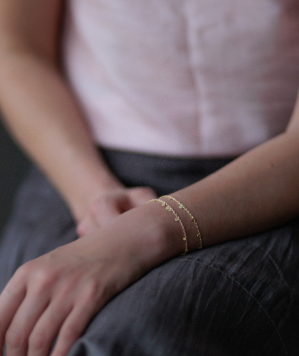 The Garnered - Sia Taylor Db3 Y Little Random Yellow Gold Dots Bracelets 2